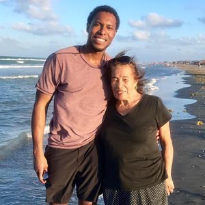 Meet your Posher, Warren